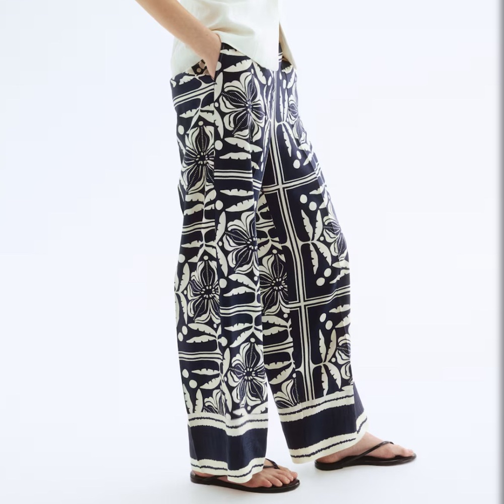 H&M Navy and White Patterned Pants
